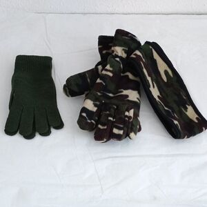 Camo Fleece Gloves and headband Set